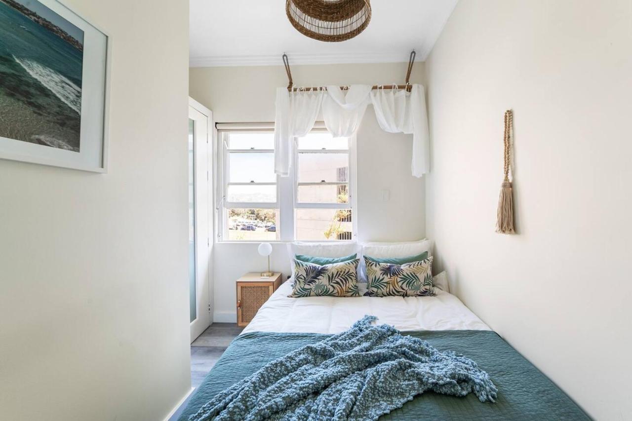Relaxed Coogee Coastal Living With Ocean Views Apartment *